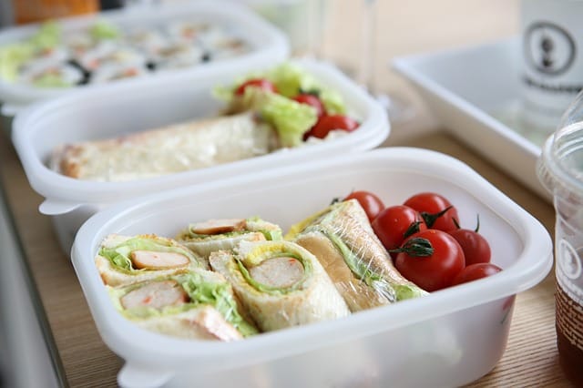 meal prepping for lunch saves time and money.